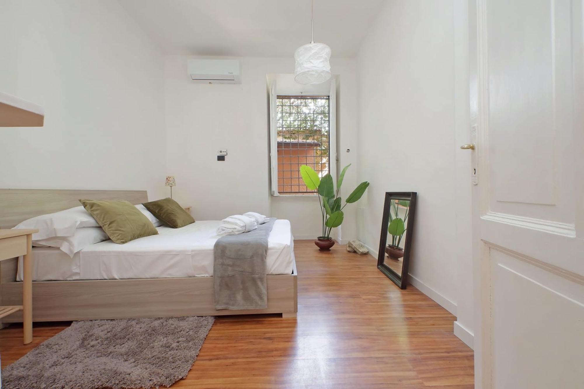 A Casa, Aventino Rom